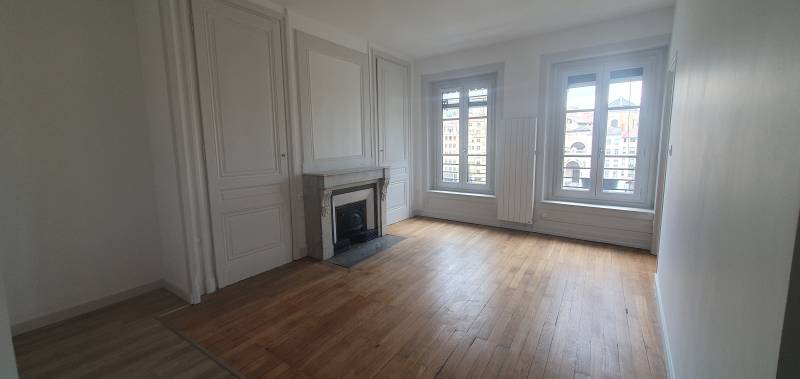 Transformation complète d’un T2 en T3 au Quai Bondy : Rénovation haut de gamme à Lyon 5